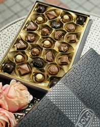 Diamond Siyah Hediye Çikolata Kutu 330gr